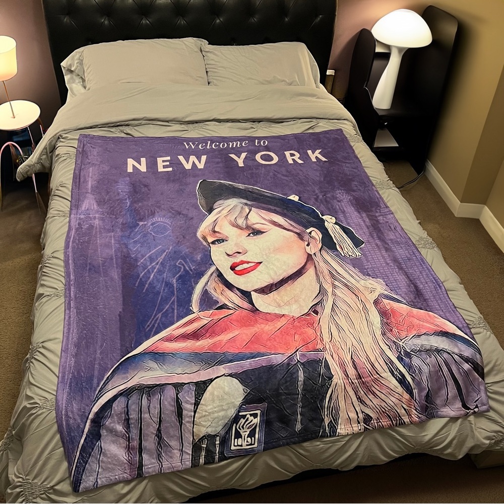 Taylor Swift NYU Welcome to New York Blanket